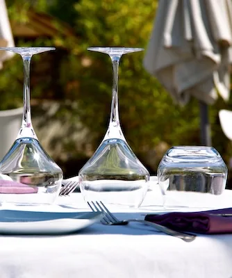 El restaurante Le Gourmand es auténticamente francés; eso se nota en cada detalle.